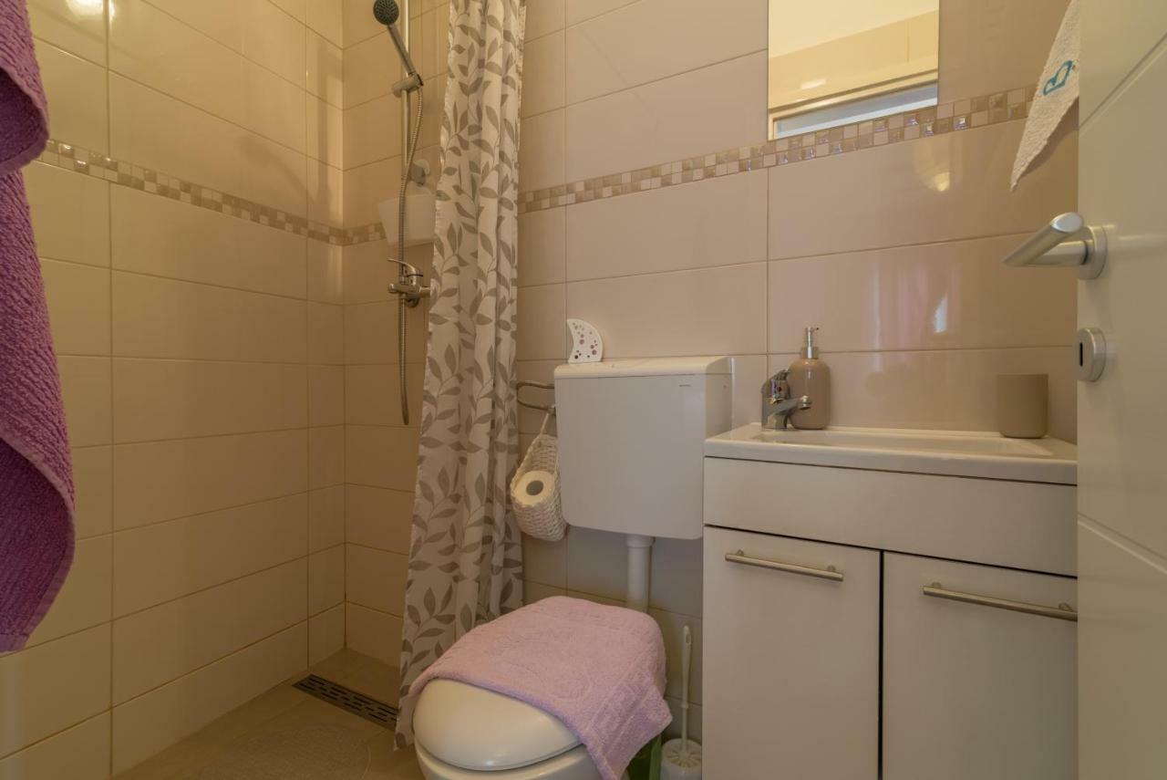 Emma & Toni Apartment Biograd Na Moru Ruang foto