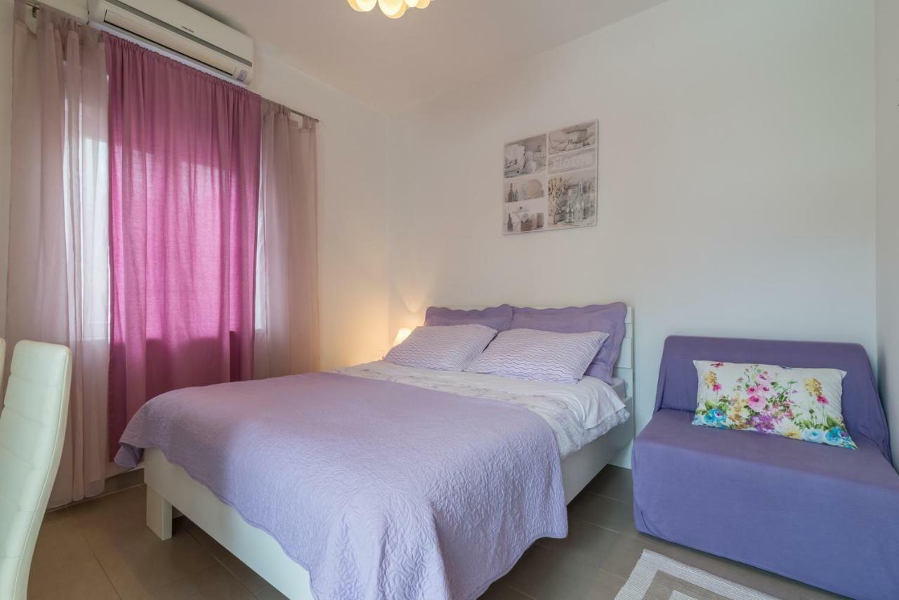 Emma & Toni Apartment Biograd Na Moru Ruang foto
