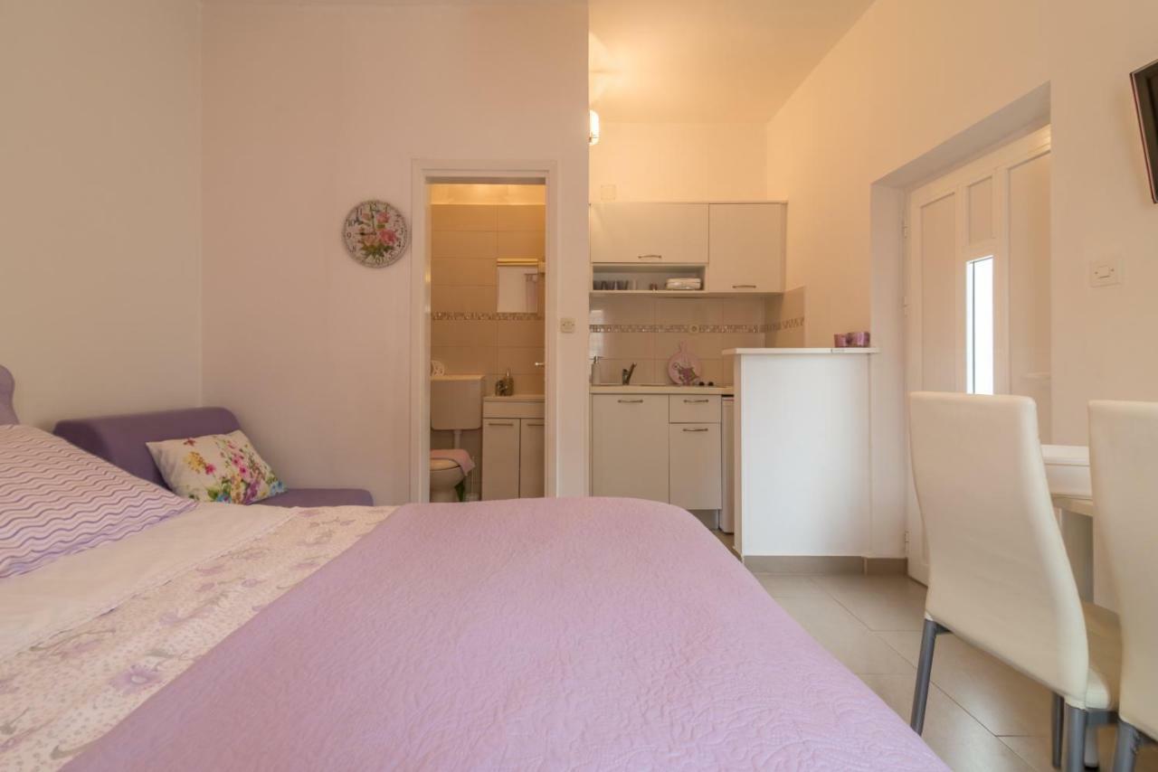 Emma & Toni Apartment Biograd Na Moru Ruang foto